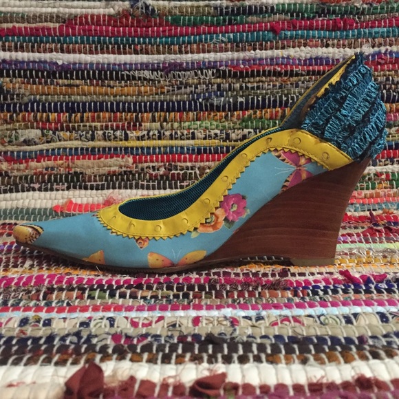 M by Morenatom Sky Blue Butterfly Brazilian Wedge - Picture 3 of 3